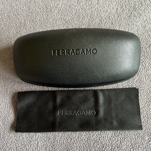 Salvatore Ferragamo Sunglass Eyewear Case Only Black Clam Shell W/Dust Cloth - Picture 3 of 5
